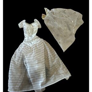 Vintage 1995 Barbie Bridal White Gold Tulle Mattel Gown & Veil